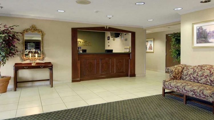Baymont Inn & Suites Corydon Lobby