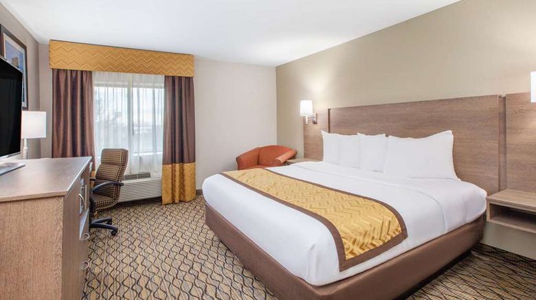 <b>Baymont Inn & Suites Grand Rapids Arpt Room</b>. Images powered by <a href="https://iceportal.shijigroup.com/" title="IcePortal" target="_blank">IcePortal</a>.