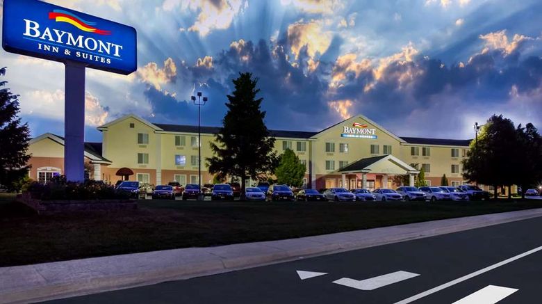 <b>Baymont Inn & Suites Mackinaw City Exterior</b>. Images powered by <a href="https://iceportal.shijigroup.com/" title="IcePortal" target="_blank">IcePortal</a>.