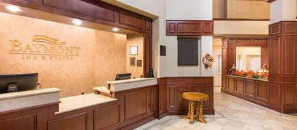 Baymont Inn & Suites Plymouth Lobby