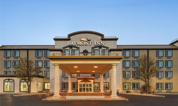 Baymont Inn & Suites Rockford