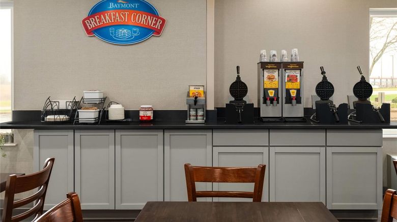 <b>Baymont Inn & Suites Rockford Restaurant</b>. Images powered by <a href="https://iceportal.shijigroup.com/" title="IcePortal" target="_blank">IcePortal</a>.