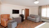 <b>Baymont Inn & Suites Chicago/Alsip Suite</b>. Images powered by <a href="https://iceportal.shijigroup.com/" title="IcePortal" target="_blank">IcePortal</a>.