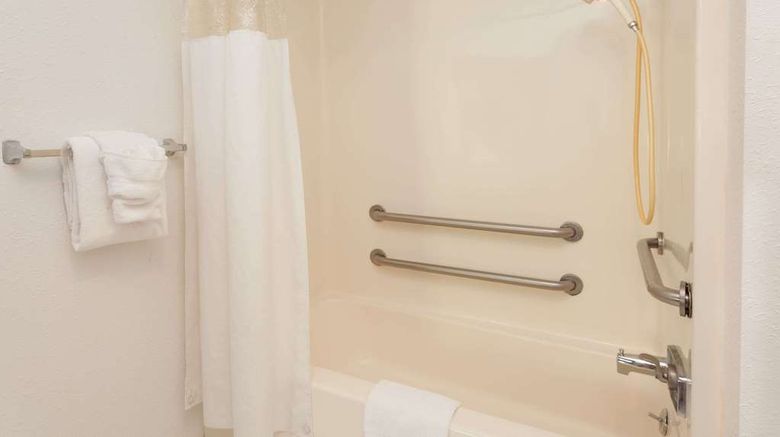 <b>Baymont Inn & Suites Chicago/Alsip Room</b>. Images powered by <a href="https://iceportal.shijigroup.com/" title="IcePortal" target="_blank">IcePortal</a>.