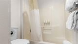 Baymont Inn & Suites Arlington Suite