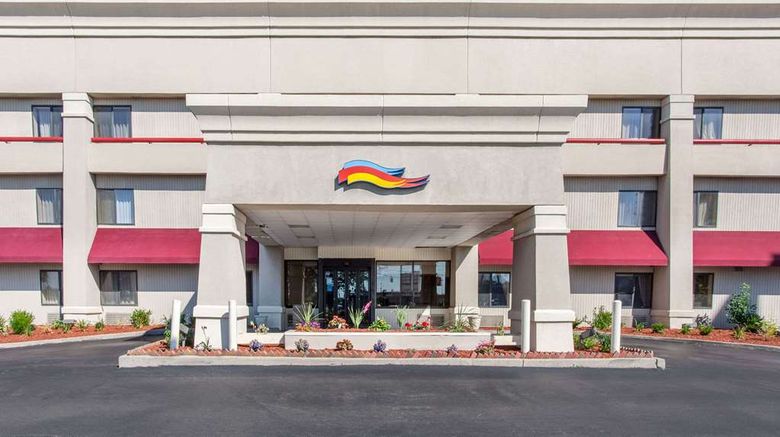Baymont Inn  and  Suites Detroit/Roseville Exterior. Images powered by <a href="https://iceportal.shijigroup.com" target="_blank" rel="noopener">Ice Portal</a>.