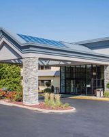 Baymont Inn & Suites Madison West