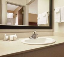 Baymont Inn & Suites Sioux Falls Room