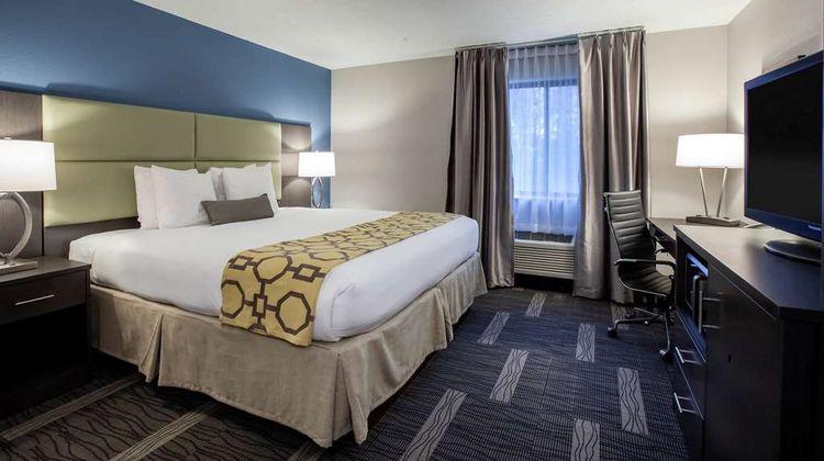 Baymont Inn & Suites Traverse City Room
