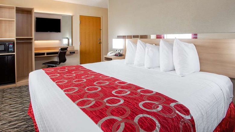 <b>Microtel Inn & Suites by Wyndham Charles Room</b>. Images powered by <a href="https://iceportal.shijigroup.com/" title="IcePortal" target="_blank">IcePortal</a>.