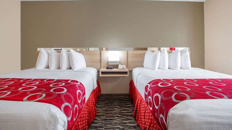 <b>Microtel Inn & Suites by Wyndham Charles Suite</b>. Images powered by <a href="https://iceportal.shijigroup.com/" title="IcePortal" target="_blank">IcePortal</a>.