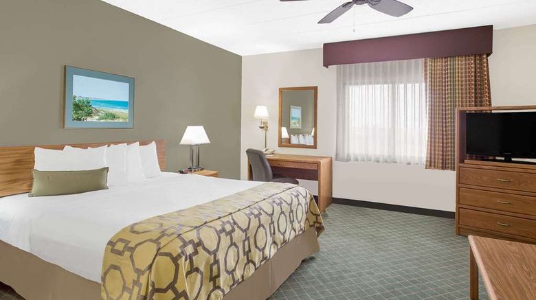 <b>Baymont Inn & Suites Janesville Suite</b>. Images powered by <a href="https://iceportal.shijigroup.com/" title="IcePortal" target="_blank">IcePortal</a>.