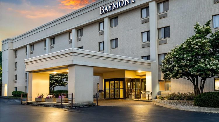 Baymont Inn & Suites Janesville Exterior