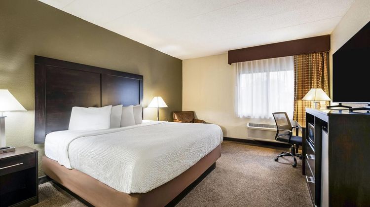 Baymont Inn & Suites Janesville Room