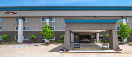 Baymont Inn & Suites Mt. Pleasant Exterior