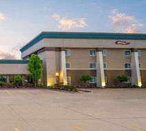 Baymont Inn & Suites Mt. Pleasant Exterior