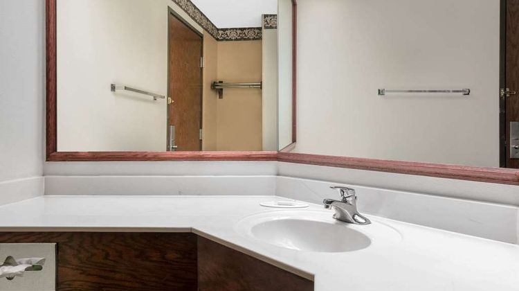 Baymont Inn & Suites La Crosse/Onalaska Room