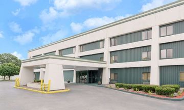Baymont Inn & Suites La Crosse/Onalaska