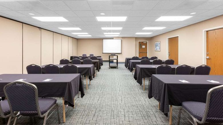 <b>Baymont Inn & Suites Des Moines Airport Meeting</b>. Images powered by <a href="https://iceportal.shijigroup.com/" title="IcePortal" target="_blank">IcePortal</a>.
