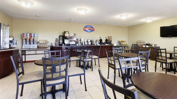 Baymont Inn & Suites Dale Other