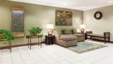 Baymont Inn & Suites Dale Lobby