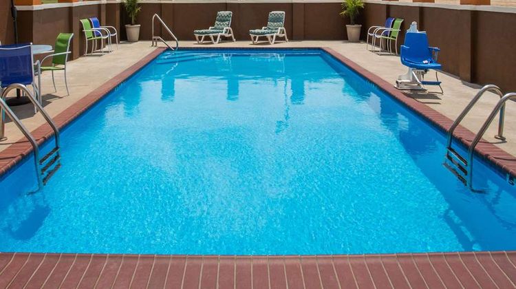 Days Inn & Suites Thibodaux Pool