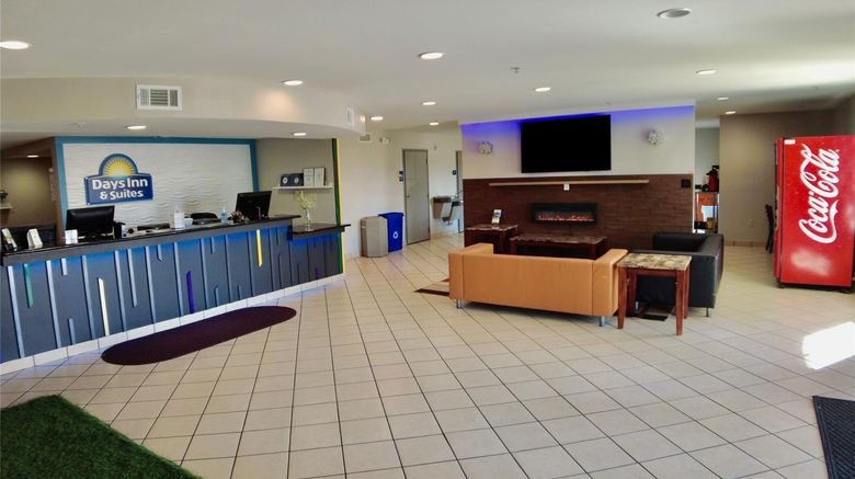 <b>Days Inn & Suites Thibodaux Lobby</b>. Images powered by <a href="https://iceportal.shijigroup.com/" title="IcePortal" target="_blank">IcePortal</a>.