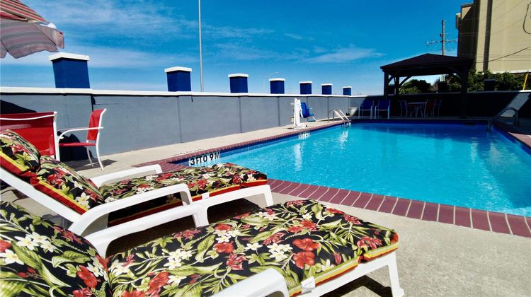 Days Inn & Suites Thibodaux Pool