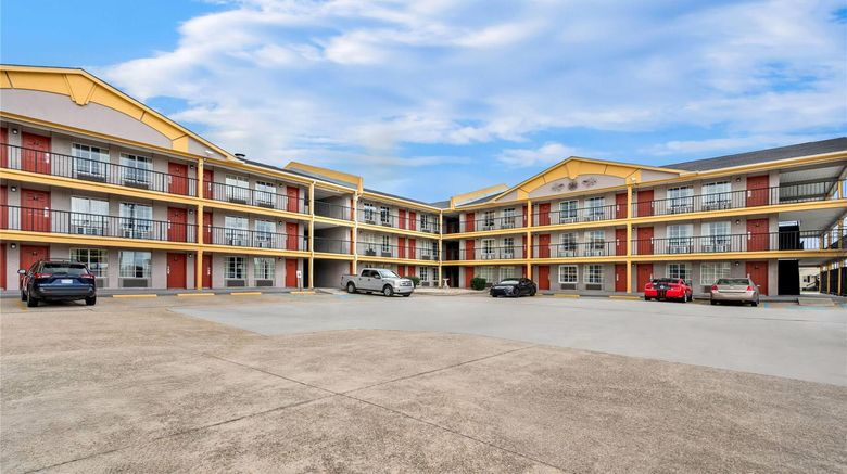 Super 8 by Wyndham Metairie Exterior. Images powered by <a href="https://iceportal.shijigroup.com" target="_blank" rel="noopener">Ice Portal</a>.