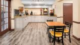 Super 8 by Wyndham Metairie Restaurant