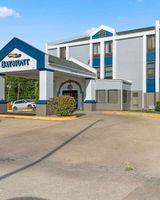 Baymont Inn & Suites Lawrence