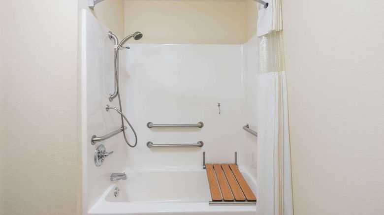 <b>Super 8  Rolla Room</b>. Images powered by <a href="https://iceportal.shijigroup.com/" title="IcePortal" target="_blank">IcePortal</a>.