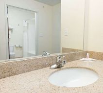 Super 8  Rolla Room