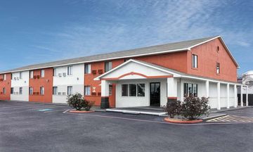 Howard Johnson Near Schlitterbahn