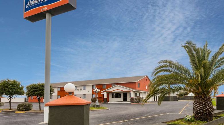 <b>Howard Johnson Near Schlitterbahn Exterior</b>. Images powered by <a href="https://iceportal.shijigroup.com/" title="IcePortal" target="_blank">IcePortal</a>.