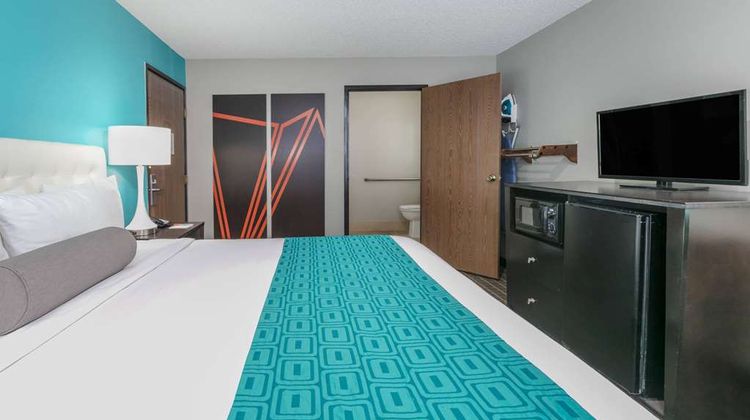 Howard Johnson Near Schlitterbahn Room