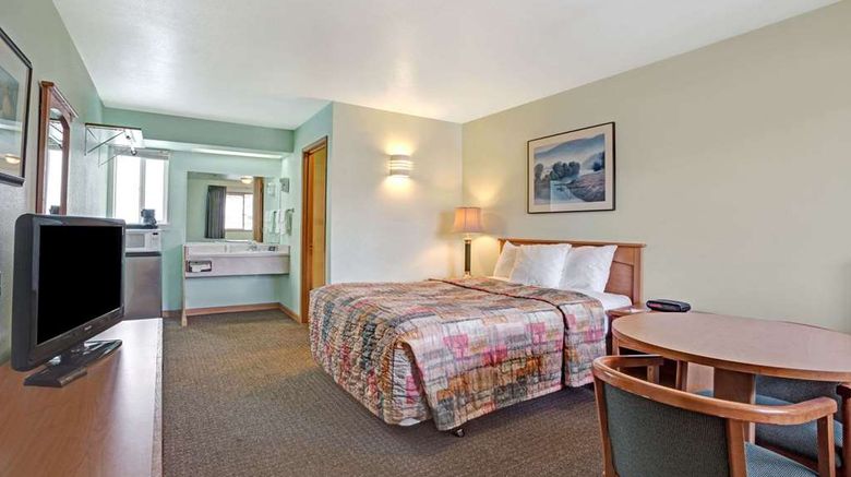 <b>Travelodge Seattle North of Downtown Room</b>. Images powered by <a href="https://iceportal.shijigroup.com/" title="IcePortal" target="_blank">IcePortal</a>.