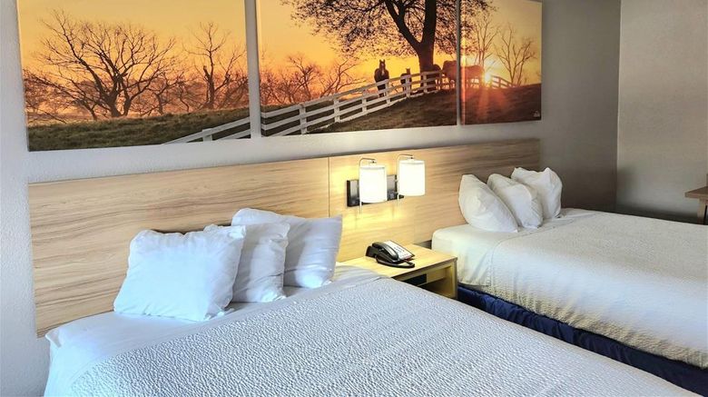 <b>Days Inn Houston Room</b>. Images powered by <a href="https://iceportal.shijigroup.com/" title="IcePortal" target="_blank">IcePortal</a>.