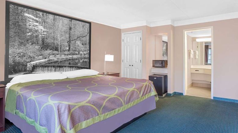 <b>Super 8 Austell/Six Flags Suite</b>. Images powered by <a href="https://iceportal.shijigroup.com/" title="IcePortal" target="_blank">IcePortal</a>.