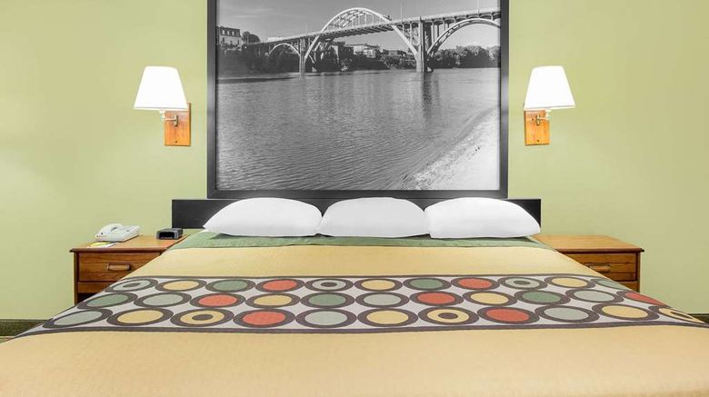 <b>Super 8 Eufaula Room</b>. Images powered by <a href="https://iceportal.shijigroup.com/" title="IcePortal" target="_blank">IcePortal</a>.