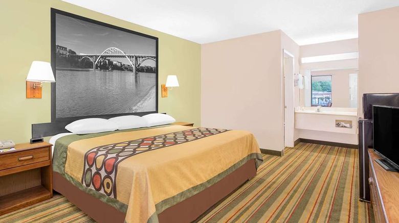 <b>Super 8 Eufaula Room</b>. Images powered by <a href="https://iceportal.shijigroup.com/" title="IcePortal" target="_blank">IcePortal</a>.