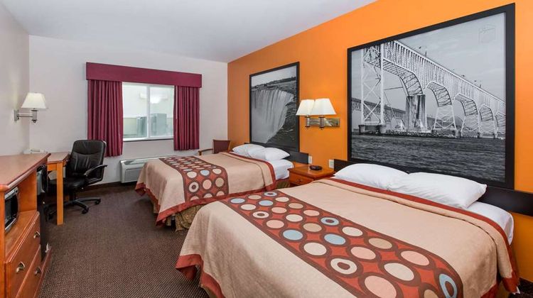 Super 8 Salina Room