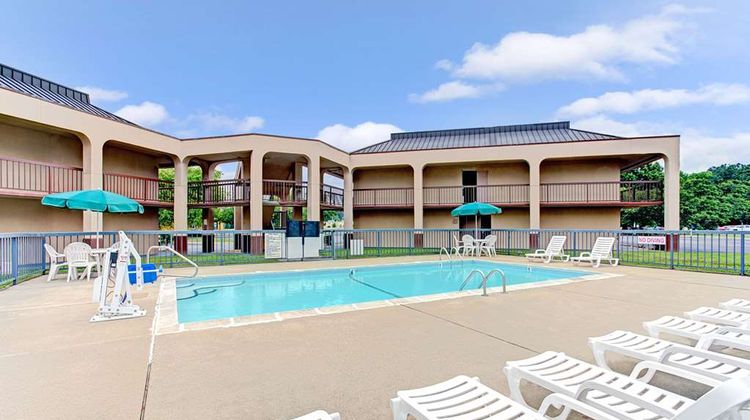 Days Inn Wilson Pool