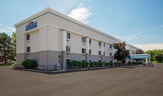 Baymont by Wyndham Detroit Airport Exterior