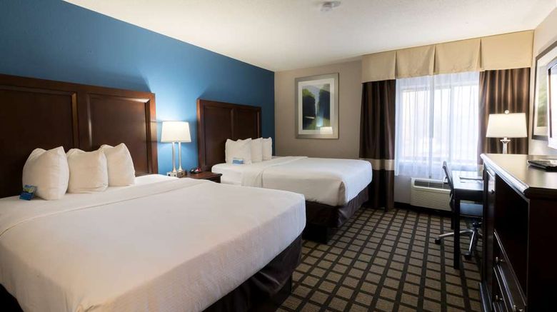 <b>Baymont by Wyndham Detroit Airport Room</b>. Images powered by <a href="https://iceportal.shijigroup.com/" title="IcePortal" target="_blank">IcePortal</a>.