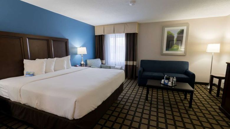 <b>Baymont by Wyndham Detroit Airport Room</b>. Images powered by <a href="https://iceportal.shijigroup.com/" title="IcePortal" target="_blank">IcePortal</a>.