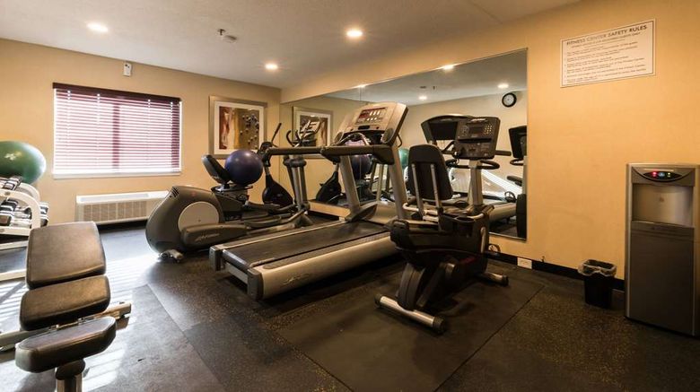 <b>Baymont by Wyndham Detroit Airport Health</b>. Images powered by <a href="https://iceportal.shijigroup.com/" title="IcePortal" target="_blank">IcePortal</a>.