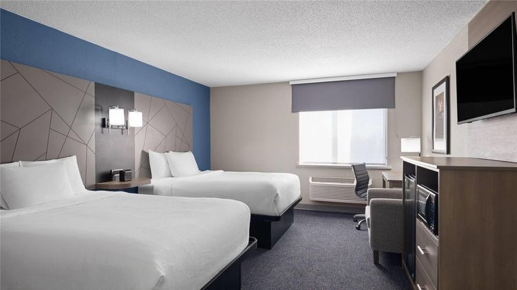 Baymont by Wyndham Davenport Room