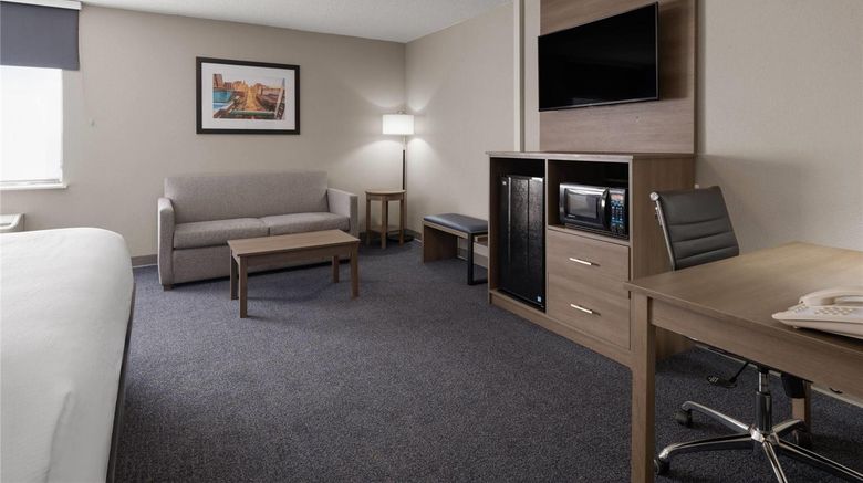 <b>Baymont by Wyndham Davenport Suite</b>. Images powered by <a href="https://iceportal.shijigroup.com/" title="IcePortal" target="_blank">IcePortal</a>.