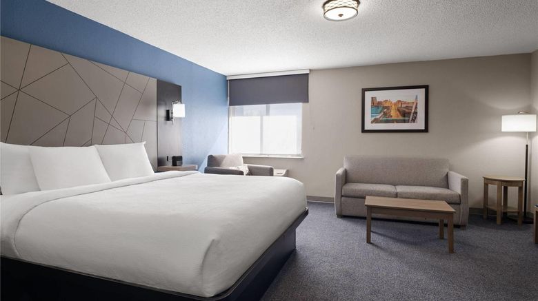 <b>Baymont by Wyndham Davenport Suite</b>. Images powered by <a href="https://iceportal.shijigroup.com/" title="IcePortal" target="_blank">IcePortal</a>.